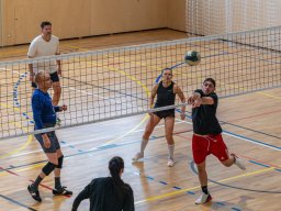 Zimný volejbalový turnaj, 8.2.2025 (autor: J. Letenay)